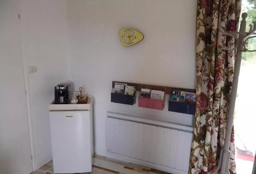 Aamiaismajoitus (B&B) Bretagne Chambre D Hôtes Suite 53m2 Et Caravane Vintage Avec Cuisine Et Salle De Bains Privées Britt