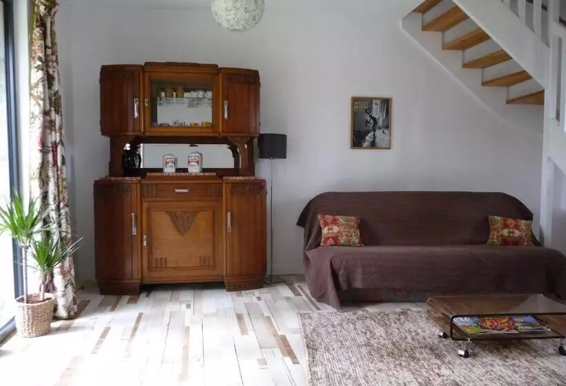 Aamiaismajoitus (B&B) Bretagne Chambre D Hôtes Suite 53m2 Et Caravane Vintage Avec Cuisine Et Salle De Bains Privées Britt