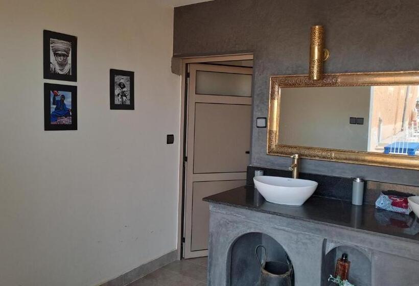 تختخواب و صبحانه Auberge Kasbah Ennakhile