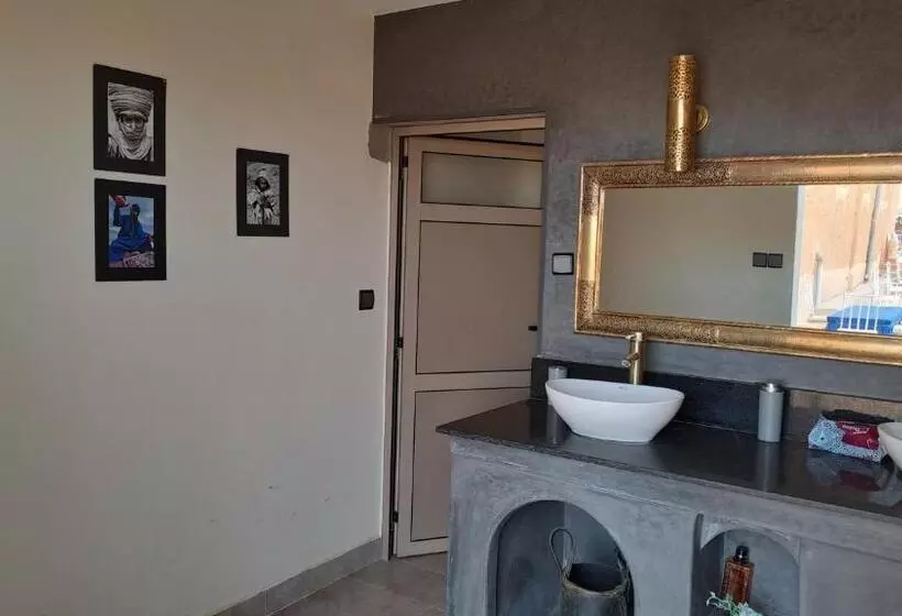 تختخواب و صبحانه Auberge Kasbah Ennakhile