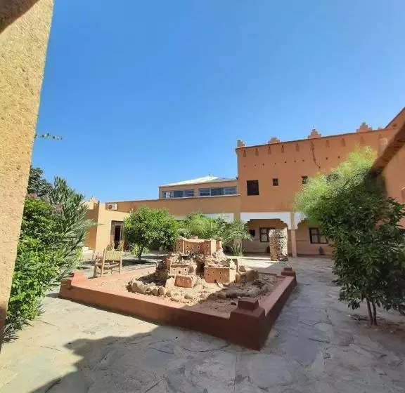 تختخواب و صبحانه Auberge Kasbah Ennakhile