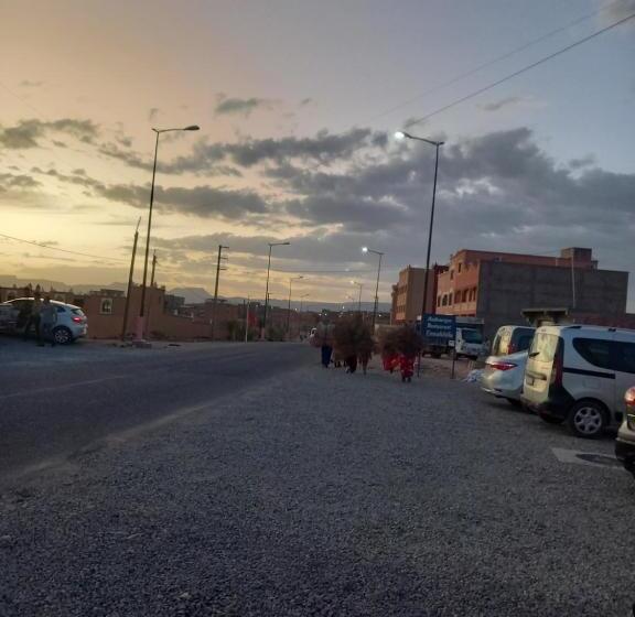 تختخواب و صبحانه Auberge Kasbah Ennakhile