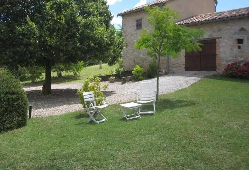 ベッドアンドブレックファースト Bellegarde