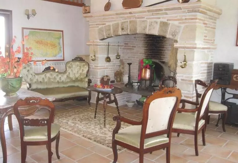 ベッドアンドブレックファースト Bellegarde