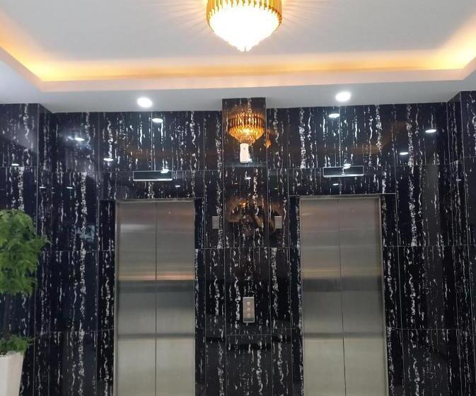 فندق Grand Avira