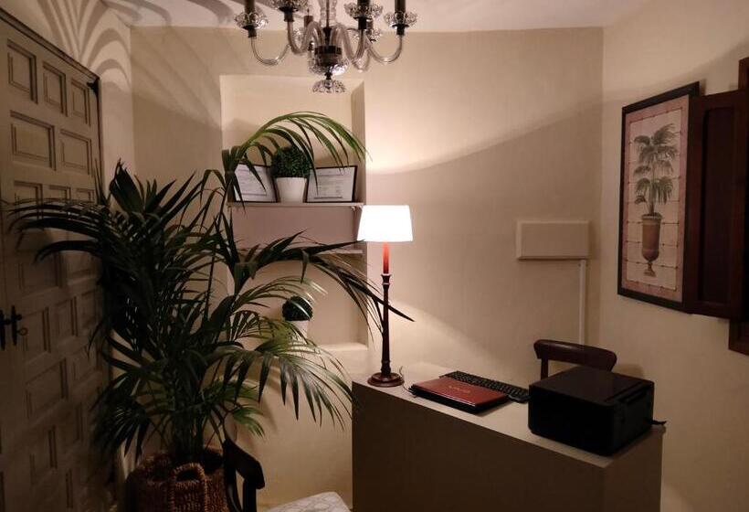 Les Penyetes Boutique Bed And Breakfast