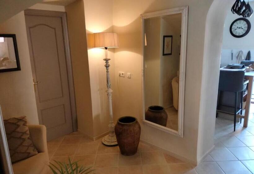 Les Penyetes Boutique Bed And Breakfast