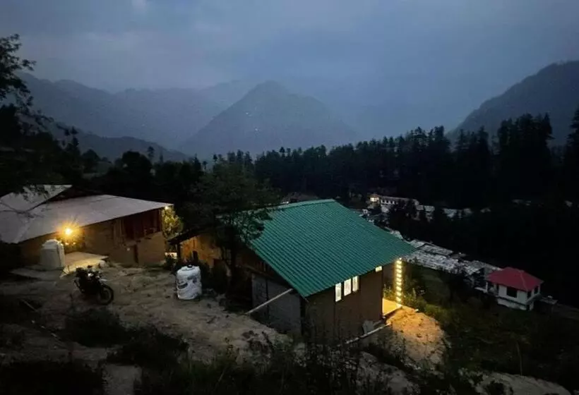 Mud Hostel Shangarh