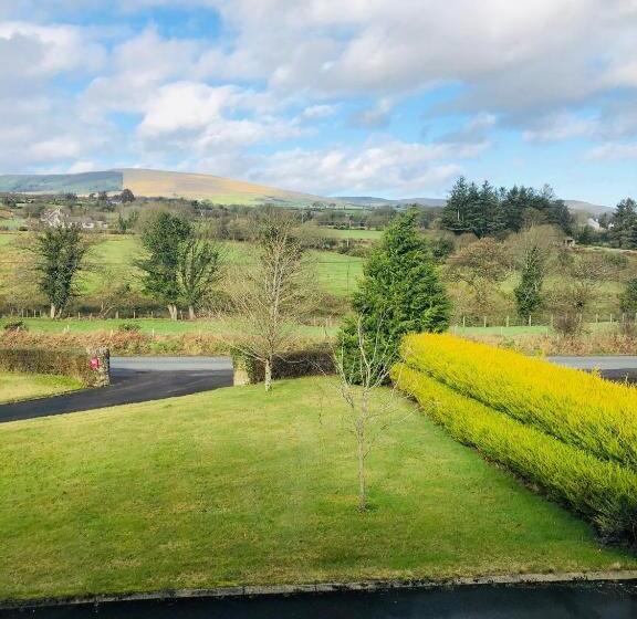 Muff Village Bed & Breakfast