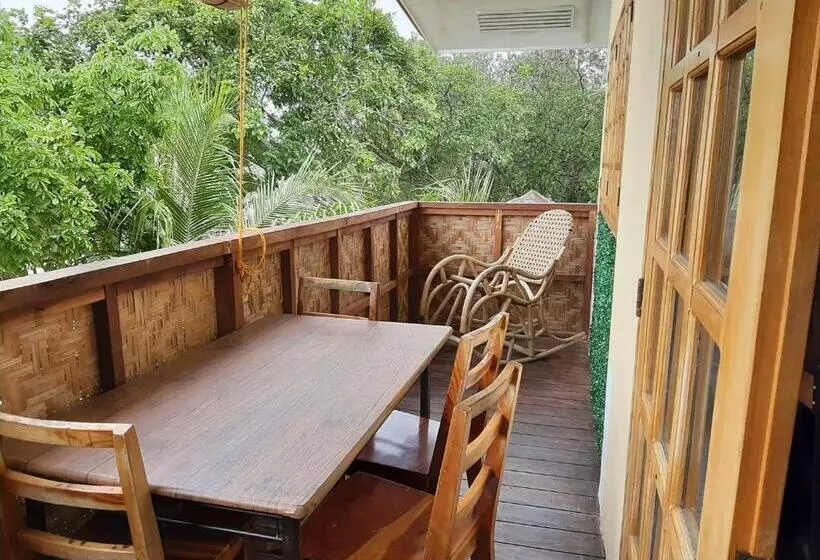 Majatalo Ella S Beach House