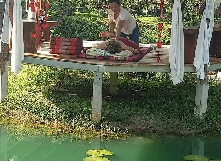 ペンション Koom Kachanaan