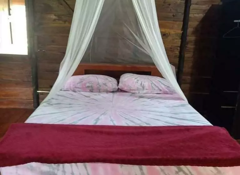 Majatalo Koom Kachanaan