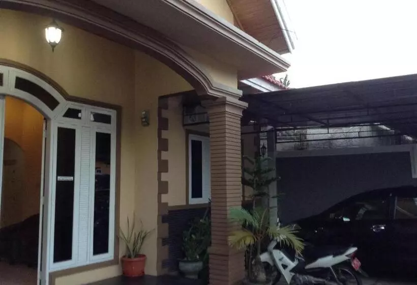 Retkeilymaja Wisma Maharani