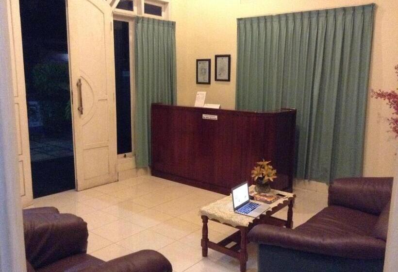 Auberge Hôtelière Wisma Maharani