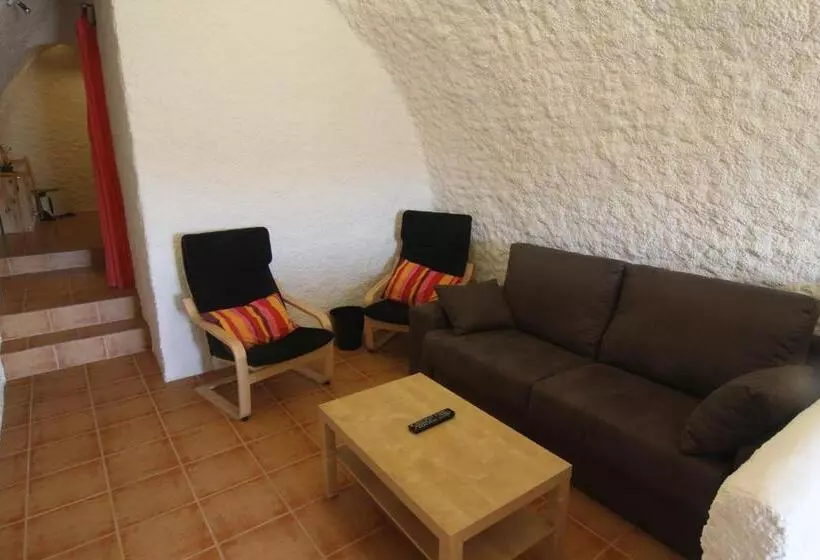 Aamiaismajoitus (B&B) Cueva Pura Vida