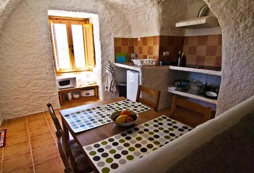 Aamiaismajoitus (B&B) Cueva Pura Vida