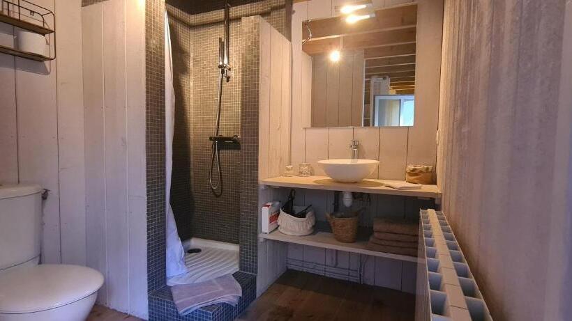 مبيت وإفطار Lariviere