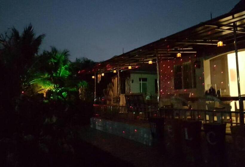 민박 Nuch S Apple Guest House