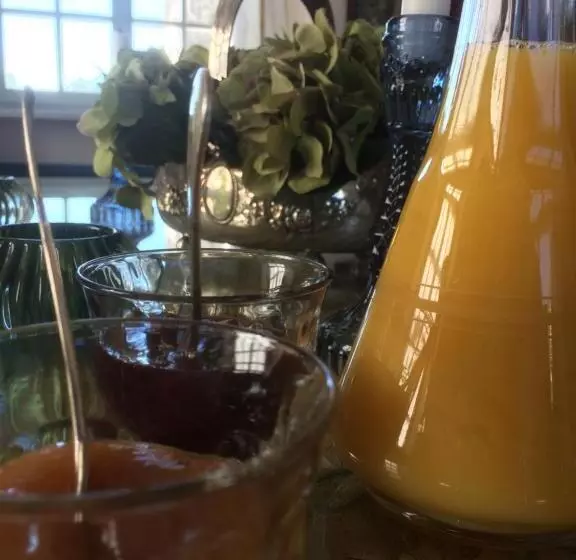 Aamiaismajoitus (B&B) Schloß Aichberg