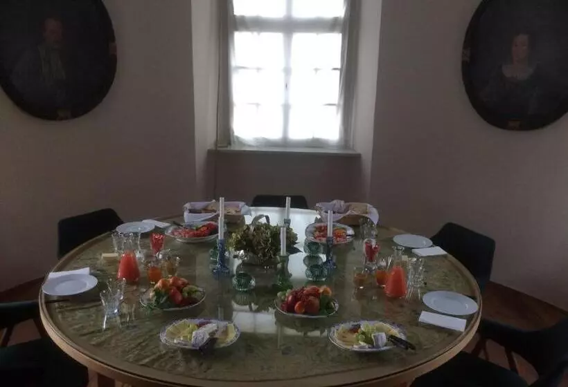 Aamiaismajoitus (B&B) Schloß Aichberg