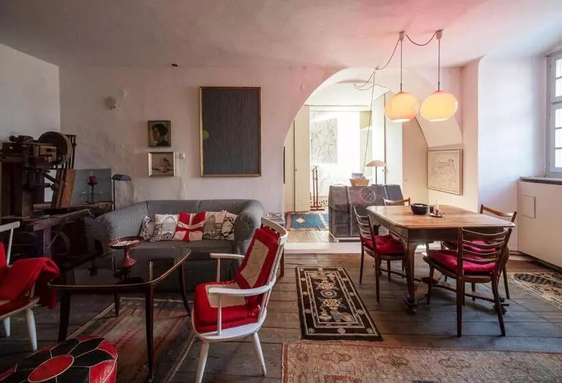 Aamiaismajoitus (B&B) Schloß Aichberg