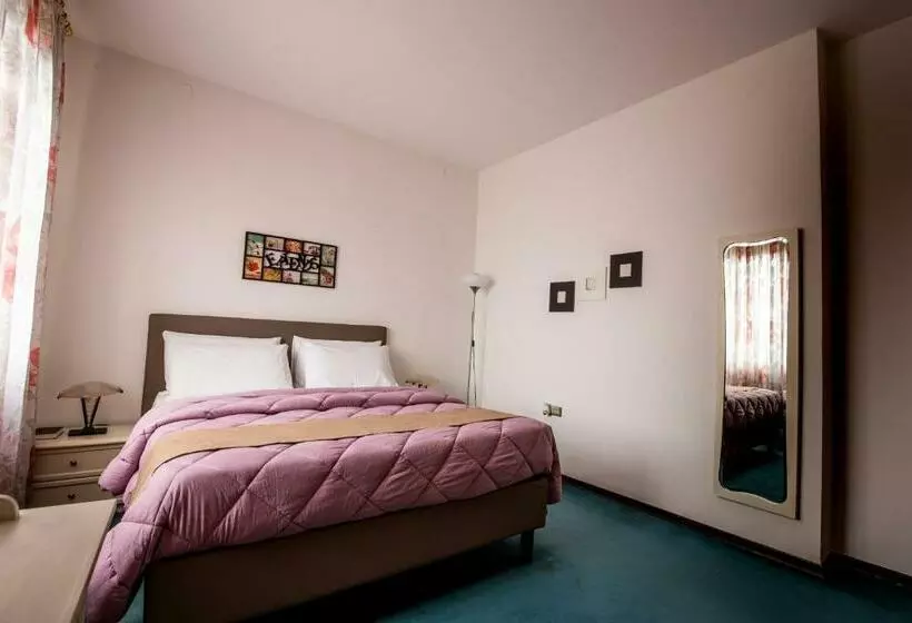 Aamiaismajoitus (B&B) Villa Berrettini