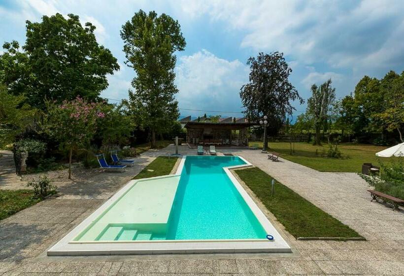 مبيت وإفطار Villa Berrettini