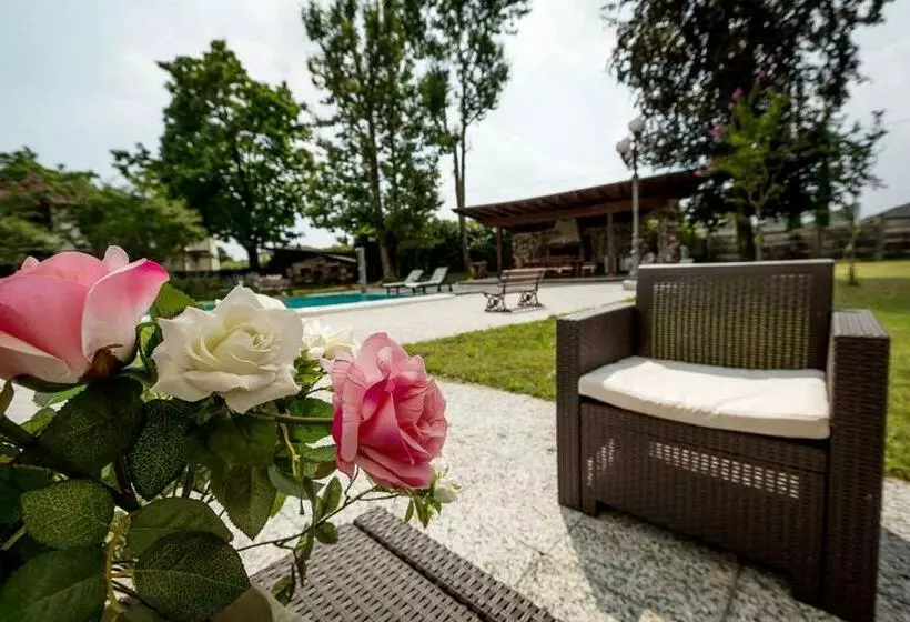 Aamiaismajoitus (B&B) Villa Berrettini