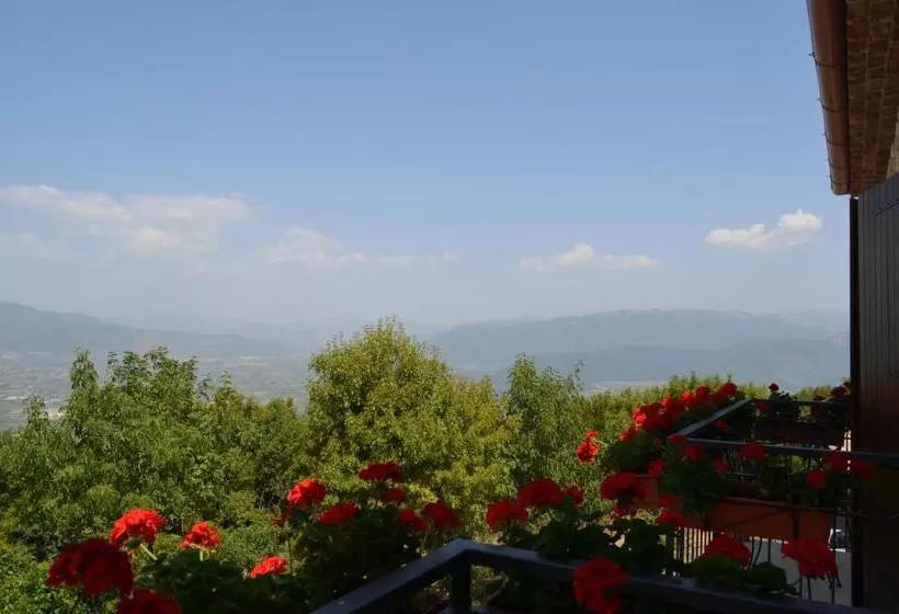 Hotelli Agriturismo Monte Cesima