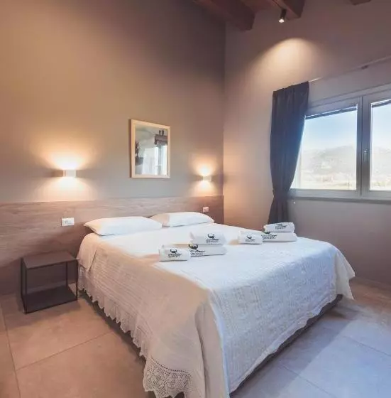 هتل Agriturismo Querceto