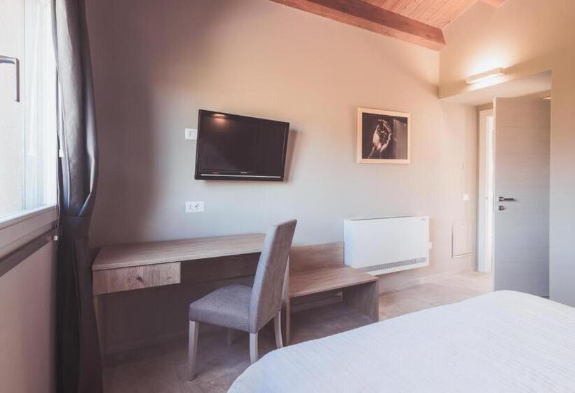 Отель Agriturismo Querceto