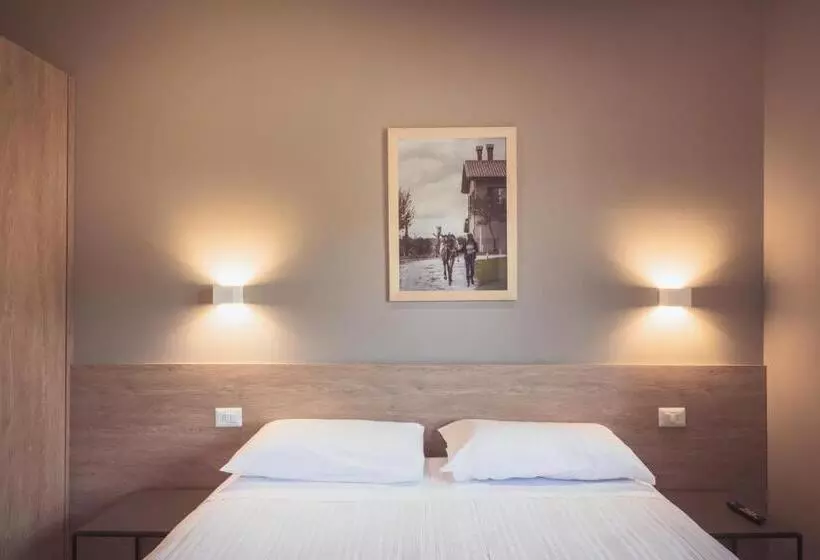 هتل Agriturismo Querceto