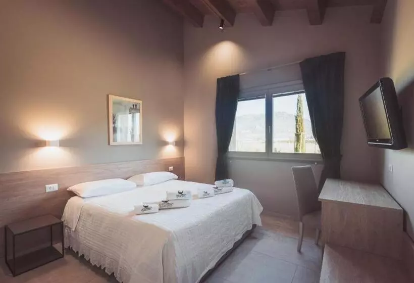 هتل Agriturismo Querceto