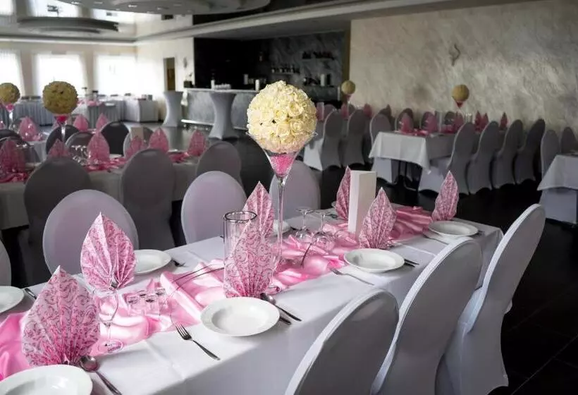 Hotelli Eventhaus Schamin