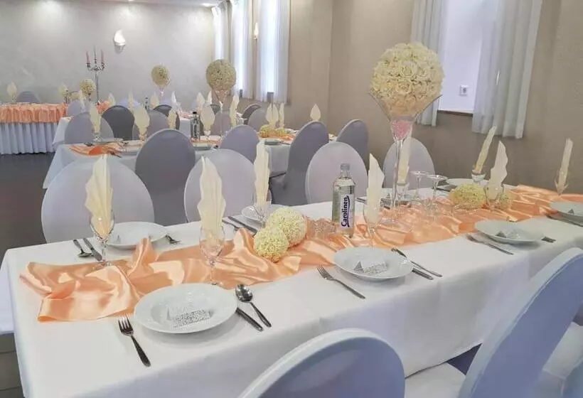 Hotelli Eventhaus Schamin