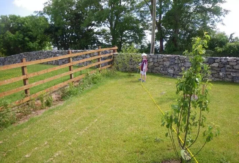 Majatalo Corrib View Lodge