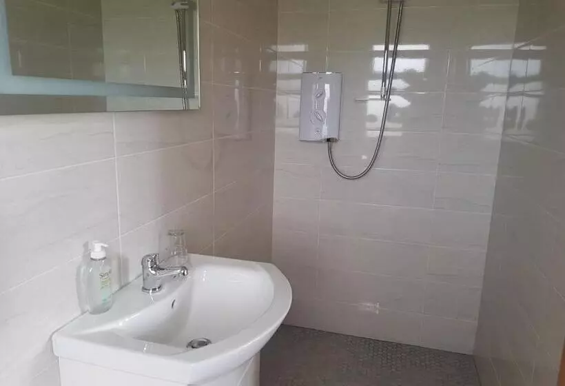 Majatalo Corrib View Lodge