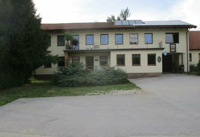 Пансион Dorfwirtshaus Rauch