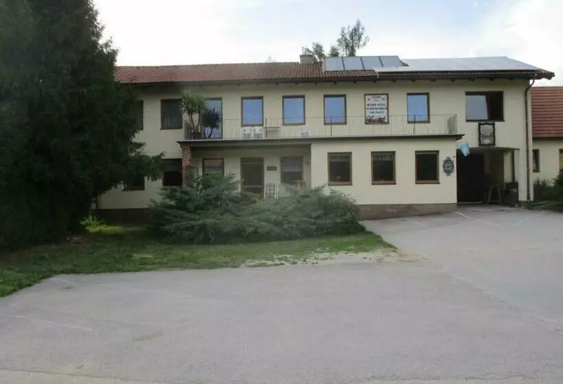 Majatalo Dorfwirtshaus Rauch