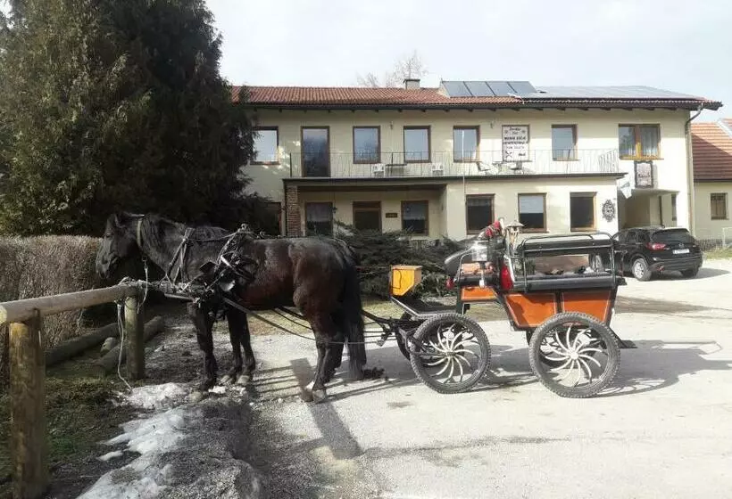 Majatalo Dorfwirtshaus Rauch