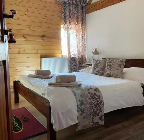 ペンション Granarollo Penzión Pizzeria