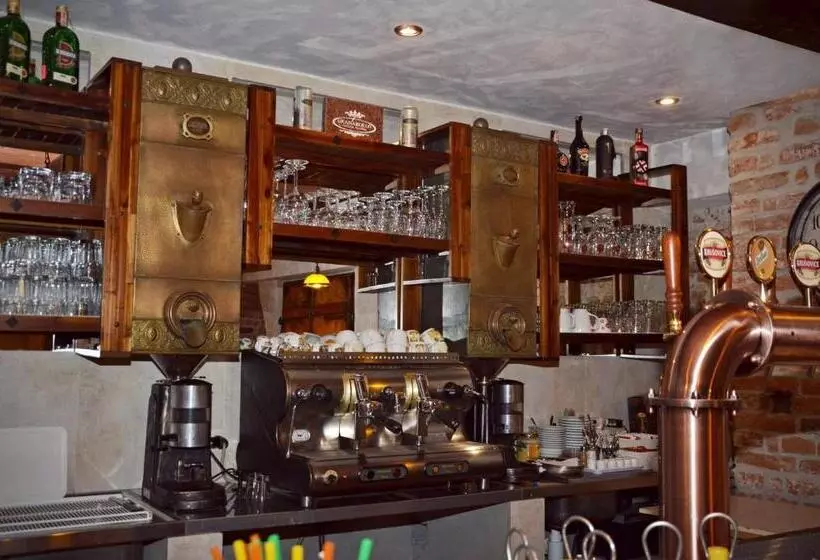 ペンション Granarollo Penzión Pizzeria