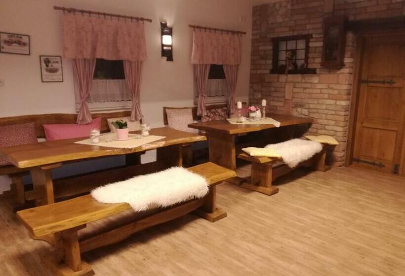 بنسيون Penzion A Vinarstvi Vavricek