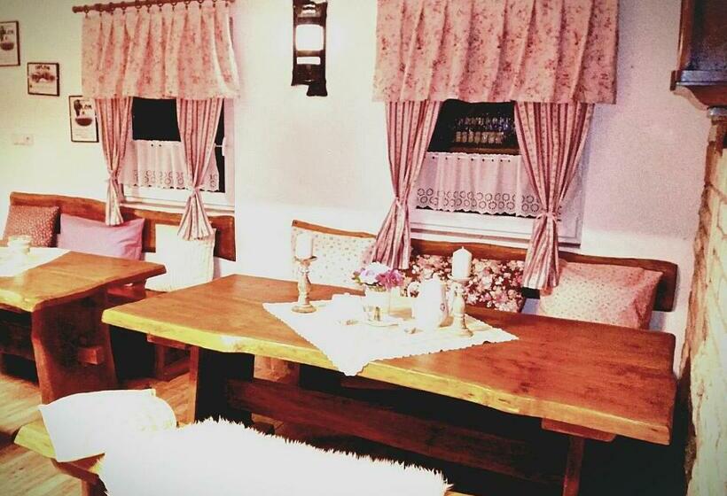 بنسيون Penzion A Vinarstvi Vavricek