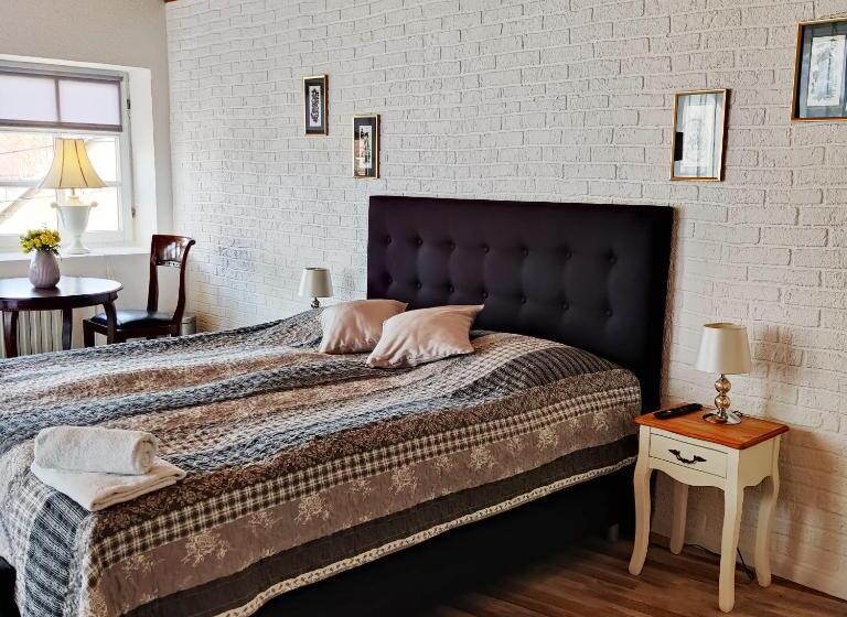 膳宿费 Penzion Stranny