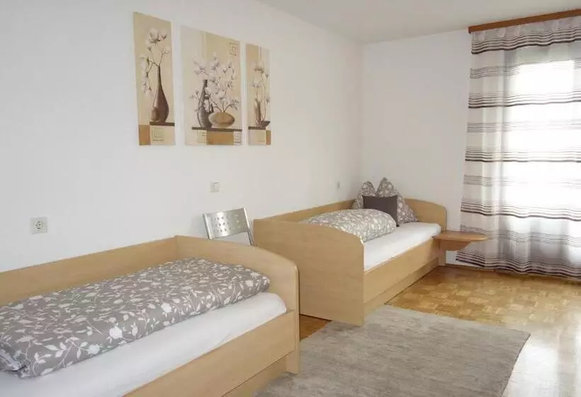 Retkeilymaja Wirtshaus Zum Stern