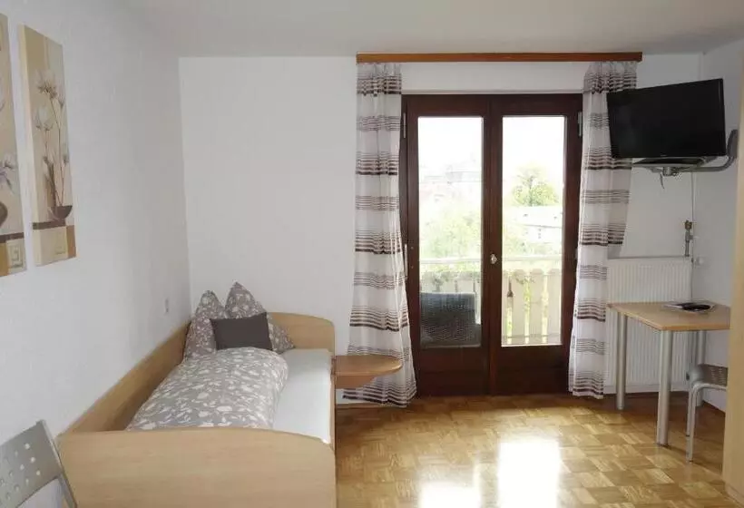 Retkeilymaja Wirtshaus Zum Stern