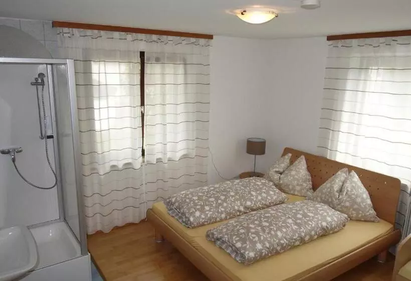 Retkeilymaja Wirtshaus Zum Stern