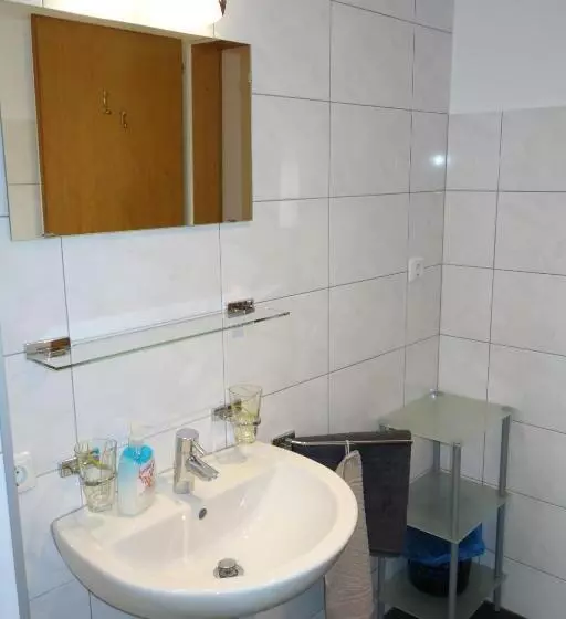 Retkeilymaja Wirtshaus Zum Stern