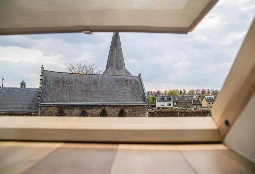 Aamiaismajoitus (B&B) Landgoed Kasteel Limbricht